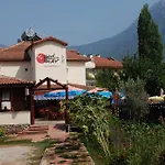 酒店 托利酒店 厄吕代尼兹