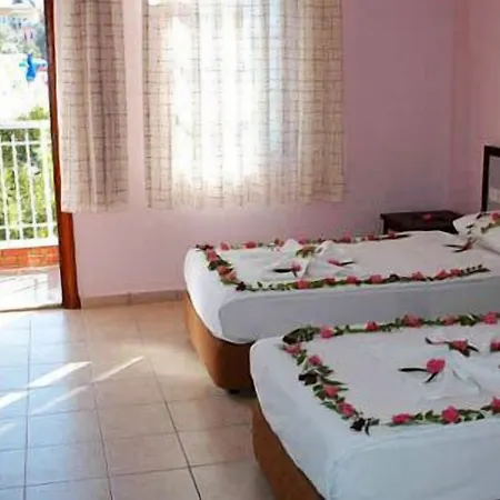 酒店 托利酒店 厄吕代尼兹